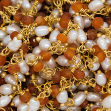 Load image into Gallery viewer, Brass Gold Plated 3.44mm Width by 2.80mm Length Natural Hand Cut Carnelian Stone, With One of 3.10mm Width by 3.85mm Length Rice Pearl Hanging off the Chain, Gem Stone Chain. Price per: 1 Inch.