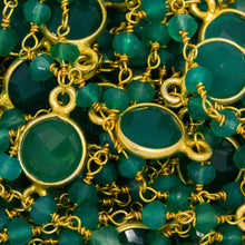 Load image into Gallery viewer, Sterling Silver 3.25mm Width by 2.50mm Length Natural Hand Cut Green Onyx Stone With 8.1mm Width / Length Green Onyx Round Bezel Set Connected by 3.10mm Width / Length Smooth Circle On Each Side, Every 3 Inches, Bezel Set Chain. Price per: 1 Inch.