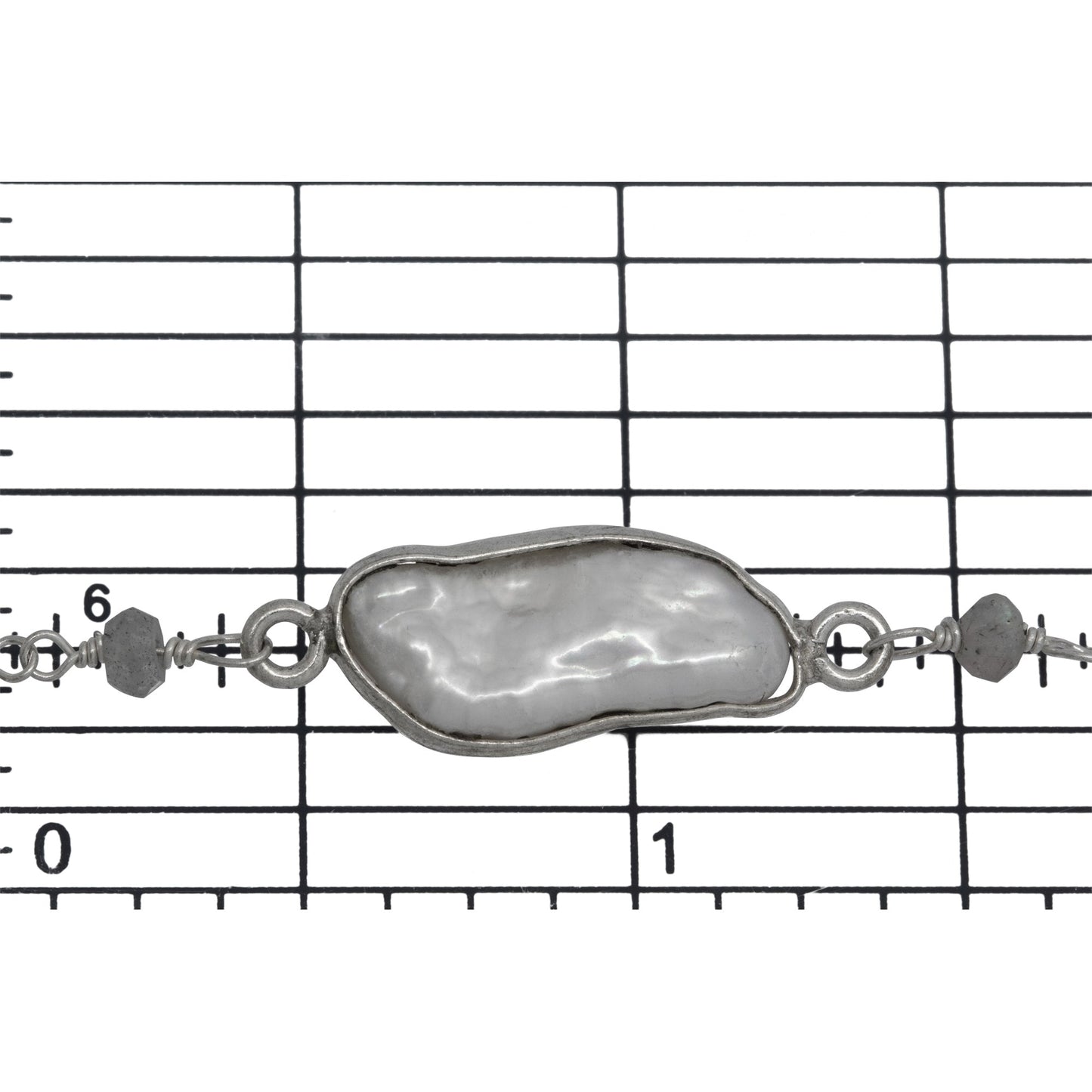 Brass Silver Plated 3.45mm Width by 2.15mm Length Hand Cut Labradorite Stone, Followed by 7.35mm Width by 19.28mm Length approximately Biwa Pearl Bezel Set, Gem Stone Chain. Price per: 1 Inch.