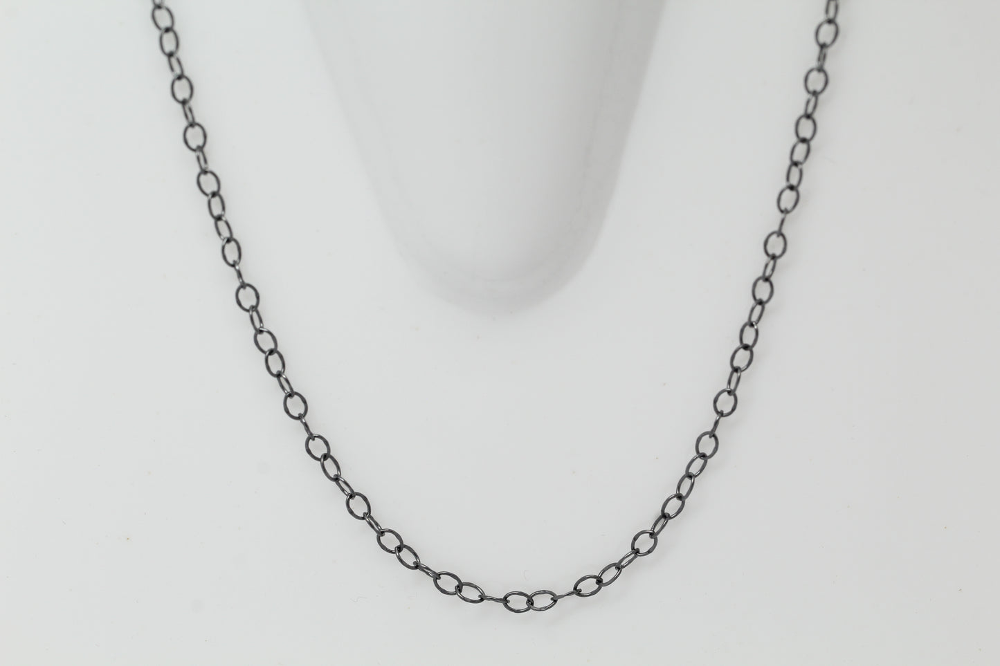 Sterling Silver Black Diamond, 2.8mm Width by 4.0mm Length, 18 Inch Cable Chain with 5.0mm Width / Length by 1.4mm Thick, Smooth Spring Ring Clasp. Quantity Per Pack: 1 Piece.