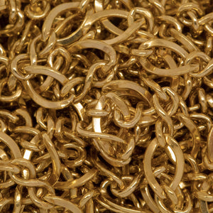 14kt Gold Filled 4.2mm Width by 6.4mm Length Oval Curb Link connected to 2.5mm Width by 6.4mm Length Figure 8, Figure 8 Chain. Price per: 1 Foot.