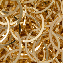 Load image into Gallery viewer, 14kt Gold Filled 17.5mm Width / Length, Flat Circle Chain. Price per: 1 Foot.
