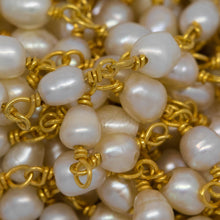 Load image into Gallery viewer, Brass Gold Plated 3.85mm Width by 5.56mm Length White Rice Pearl Chain. Price per: 1 Inch.
