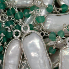 Load image into Gallery viewer, Brass Silver Plated 3.20mm Width by 2.40mm Length Hand Cut Green Onyx Gem Stone, Followed by 7.40mm Width by 17.10mm Length approximately Biwa Pearl Bezel Set, Gem Stone Chain. Price per: 1 Inch.
