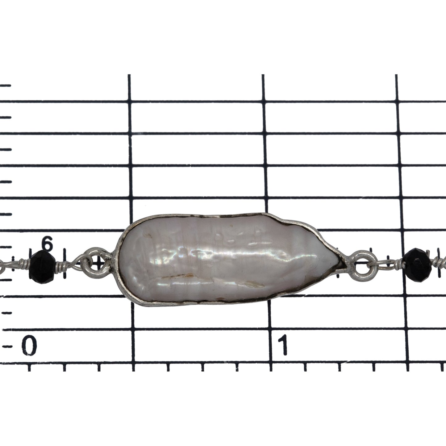 Brass Silver Plated 3.30mm Width by 2.40mm Length Hand Cut Black Spinel Gem Stone, Followed by 7.40mm Width by 17.10mm Length approximately Biwa Pearl Bezel Set, Gem Stone Chain. Price per: 1 Inch.