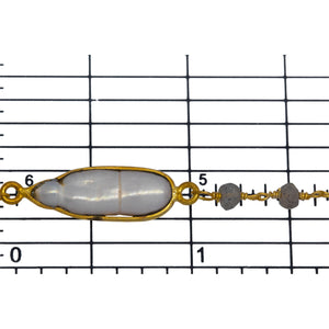 Brass Gold Plated 3.45mm Width by 2.15mm Length Hand Cut Labradorite Stone, Followed by 7.35mm Width by 19.28mm Length approximately Biwa Pearl Bezel Set, Gem Stone Chain. Price per: 1 Inch.