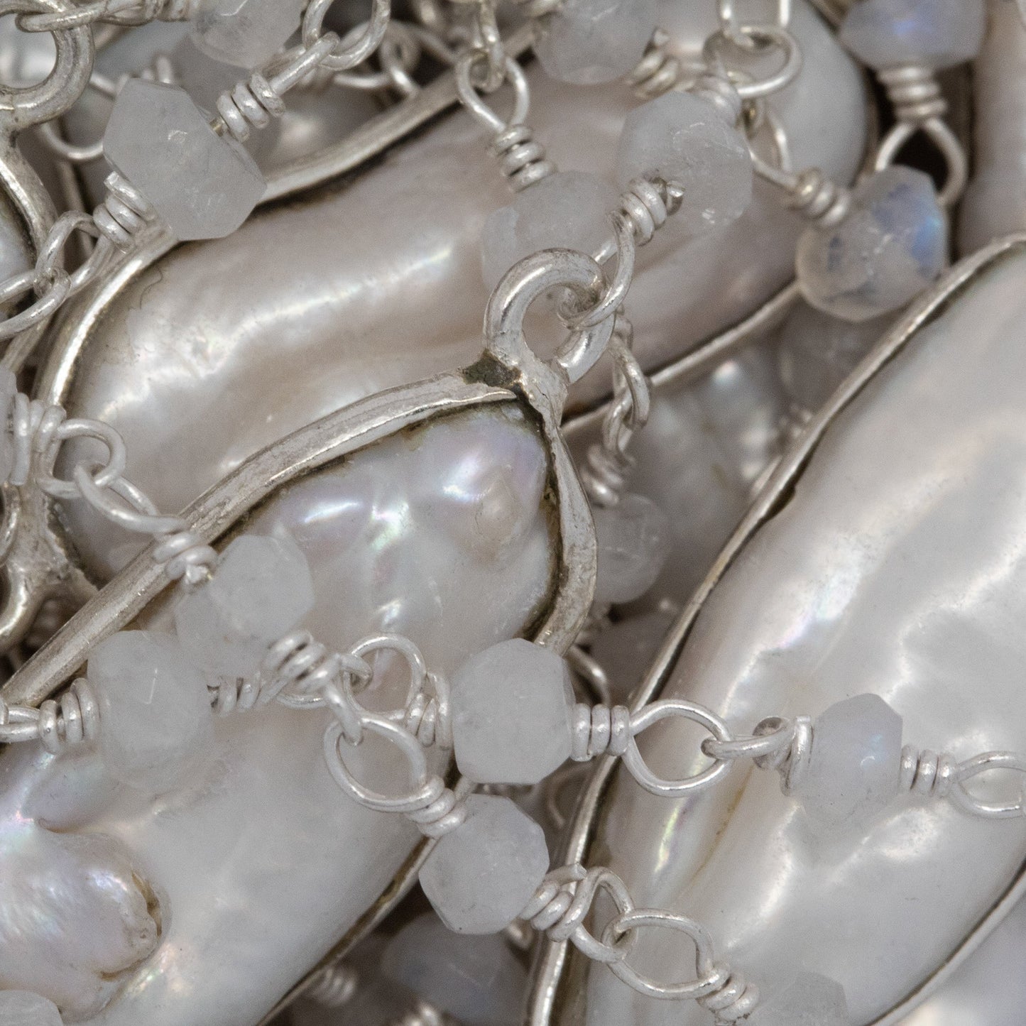 Brass Silver Plated 2.86mm Width by 2.36mm Length Hand Cut Rainbow Moon Stone, Followed by 8.19mm Width by 19.70mm Length approximately Biwa Pearl Bezel Set, Gem Stone Chain. Price per: 1 Inch.
