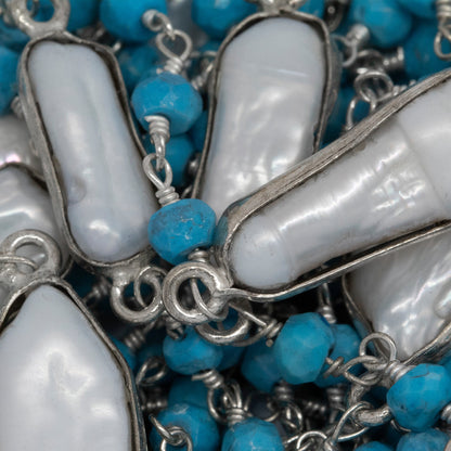 Brass Silver Plated 2.9mm Width by 3.5mm Length Hand Cut Turquoise Stone, Followed by 8.19mm Width by 18.70mm Length approximately Biwa Pearl Bezel Set, Gem Stone Chain. Price per: 1 Inch.