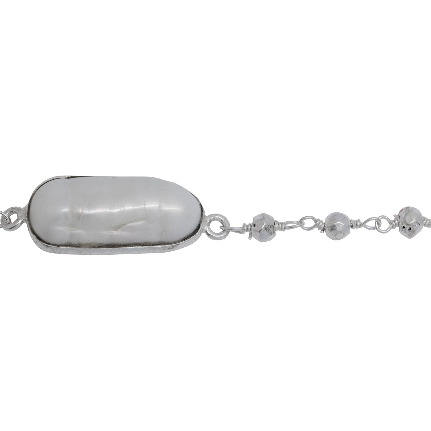 Chain by Foot. Brass Silver Plated 2.69mm Width by 2.95mm Length Hand Cut Silver Pyrite Stone, Followed by 8.19mm Width by 18.70mm Length approximately Biwa Pearl Bezel Set, Gem Stone Chain. Price per: 1 Inch.