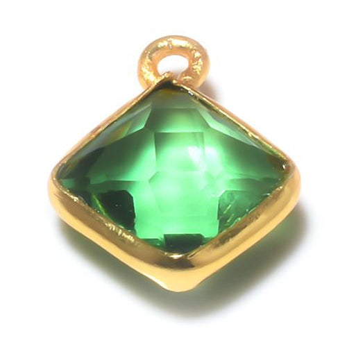 Stone Connectors & Drops. Sterling Silver Gold Plated / Vermeil 11.0mm Width by 14.5mm Length, Emerald Quartz Stone, Diamond Shaped Drop with one 3.3mm Closed Ring. Quantity Per Pack: 1 Piece.