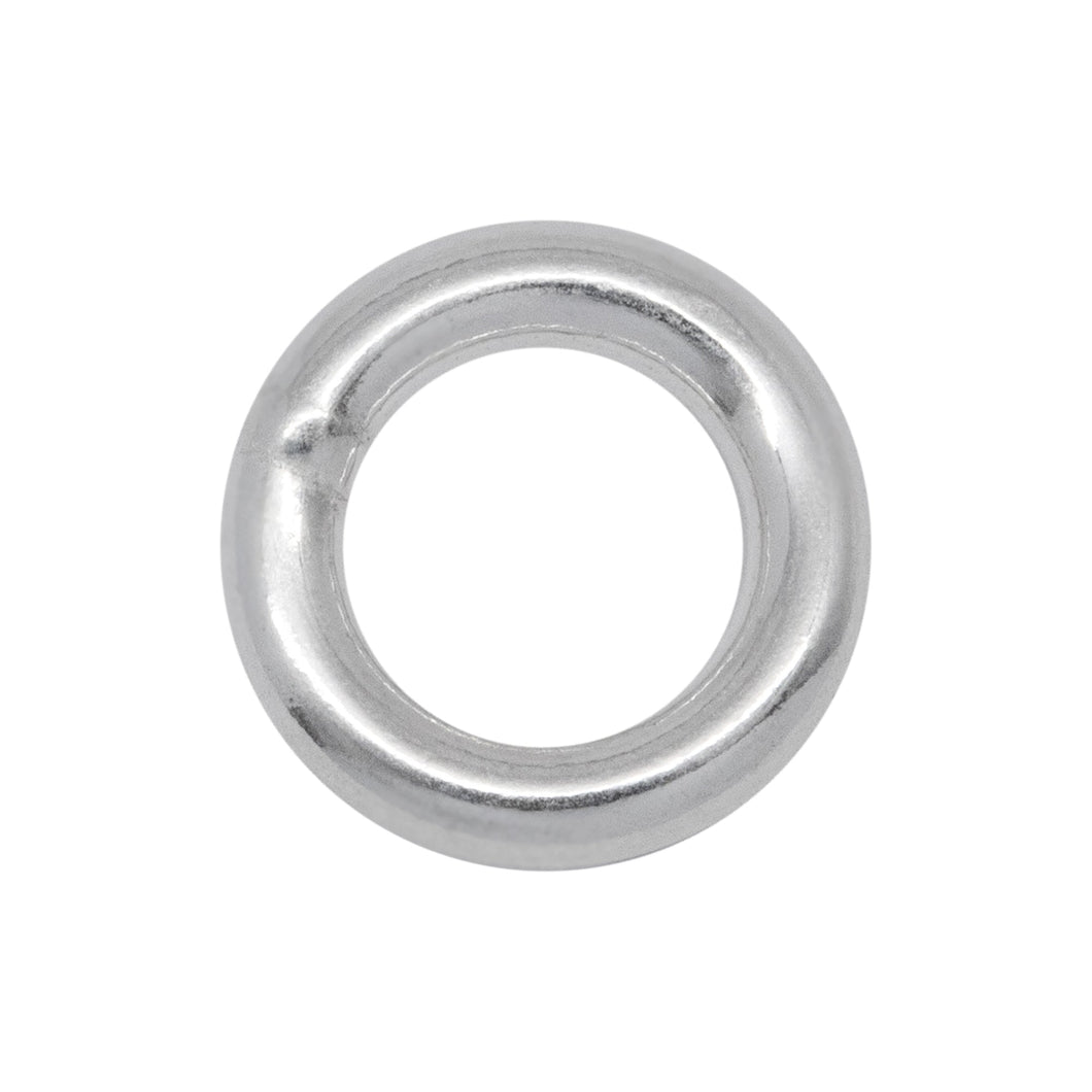 Jump Rings. Sterling Silver 18.0 Gauge, 6.0mm Width / Length / Height, Smooth Close Jump Ring. Quantity Per Pack: 50 Pieces.