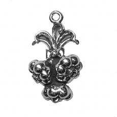 Charms. Sterling Silver, 14.5mm Width by 10.8mm Length by 25.5mm Height, Garlic Cloves Charm. Quantity Per Pack: 1 Piece.