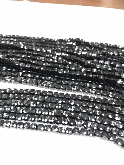 Black Spinel beads faceted square, faceted cube